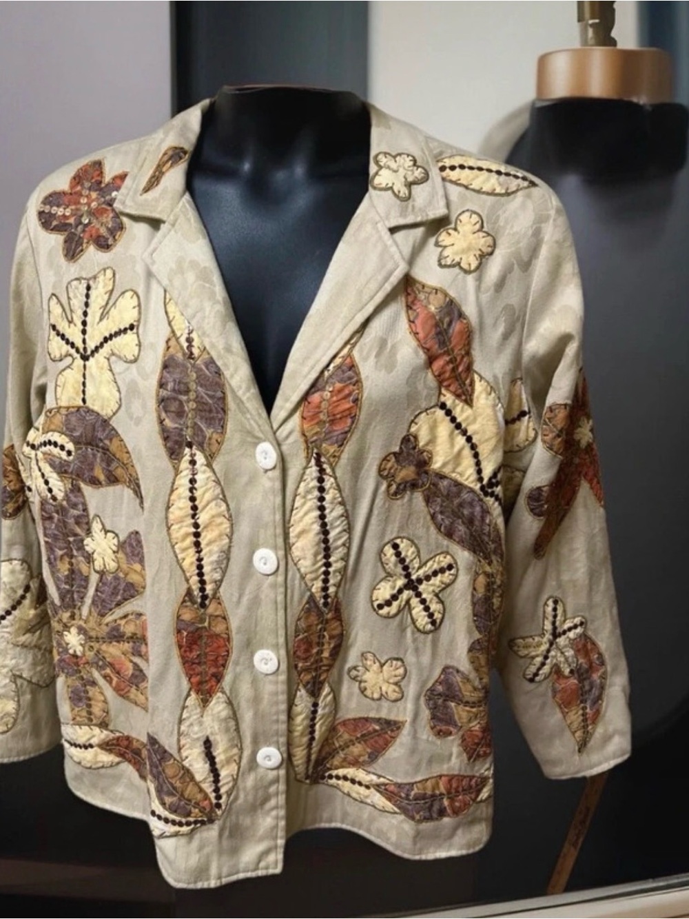 Indigo Moon Embroidery Beige Floral Appliqué Blazer Jacket